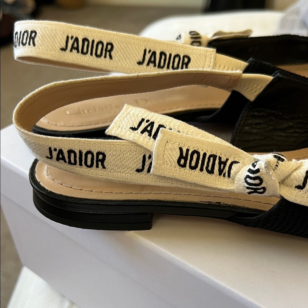 ‼️SOLD‼️ Dior Black Pointed-Toe Slingback Flats with Cream J'Adior Straps - Picture 5 of 13